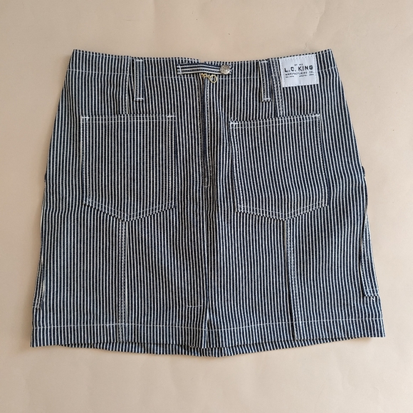 L.C. King Hickory Stripe Denim with Indigo Trim Skirt Size 30 - Picture 3 of 12